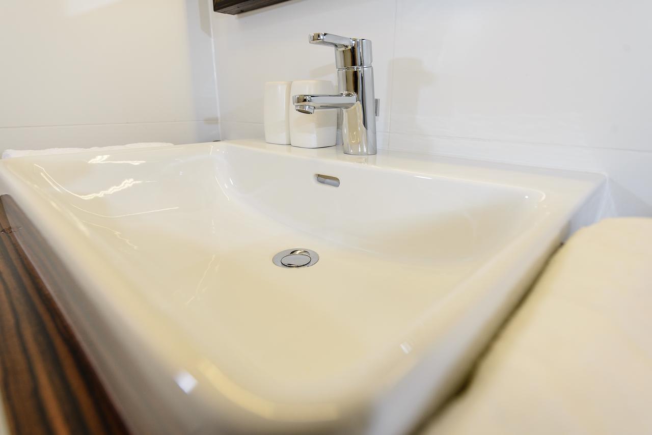 Dorfmeister Business Hotel B&B Weikersdorf am Steinfelde Bilik gambar