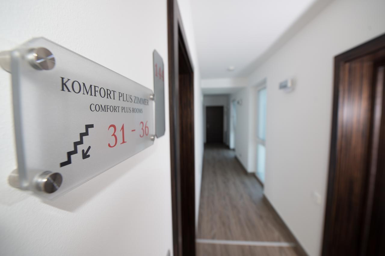 Dorfmeister Business Hotel B&B Weikersdorf am Steinfelde Luaran gambar